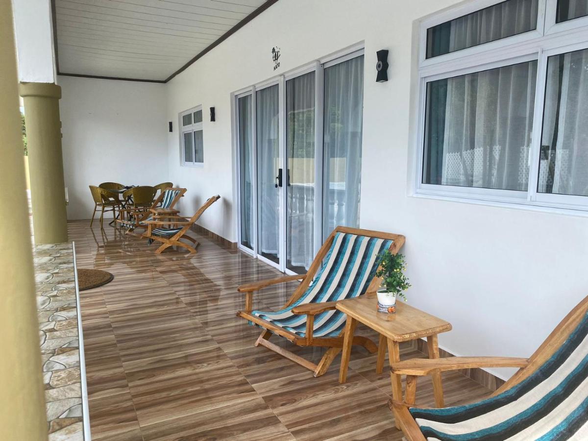 Happy Apartment Grand Anse (Praslin)